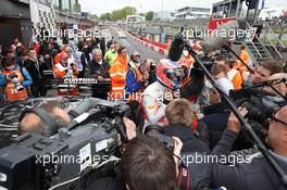 Jenson Button with Gary Paffett (GBR), Team HWA AMG Mercedes, AMG Mercedes C-Coupe  20.05.2012. DTM Round 3, Brands Hatch