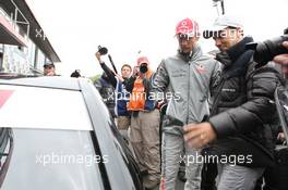 Jenson Button with Gary Paffett (GBR), Team HWA AMG Mercedes, AMG Mercedes C-Coupe  20.05.2012. DTM Round 3, Brands Hatch