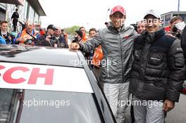 Jenson Button with Gary Paffett (GBR), Team HWA AMG Mercedes, AMG Mercedes C-Coupe  20.05.2012. DTM Round 3, Brands Hatch