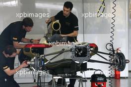 HRT Formula One Team mechanics 15.03.2012. Formula 1 World Championship, Rd 1, Australian Grand Prix, Melbourne, Australia, Thursday