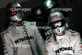 24.02.2012, Barcelona, Spain, Mercedes GP mechanics  - Formula 1 Testing, day 3 - Formula 1 World Championship