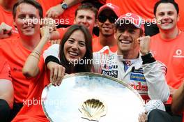 Race winner Jenson Button (GBR) McLaren celebrates with Jessica Michibata (JPN) and the team. 02.09.2012. Formula 1 World Championship, Rd 12, Belgian Grand Prix, Spa Francorchamps, Belgium, Race Day