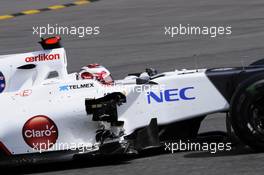 Kamui Kobayashi (JPN) Sauber C31 with damaged sidepod. 02.09.2012. Formula 1 World Championship, Rd 12, Belgian Grand Prix, Spa Francorchamps, Belgium, Race Day