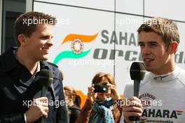 (L to R): Jake Humphrey (GBR) BBC Television Presenter with Paul di Resta (GBR) Sahara Force India F1. 01.09.2012. Formula 1 World Championship, Rd 12, Belgian Grand Prix, Spa Francorchamps, Belgium, Qualifying Day