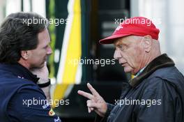 (L to R): Christian Horner (GBR) Red Bull Racing Team Principal with Niki Lauda (AUT). 02.09.2012. Formula 1 World Championship, Rd 12, Belgian Grand Prix, Spa Francorchamps, Belgium, Race Day