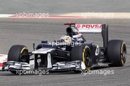 Pastor Maldonado (VEN) Williams FW34. 20.04.2012. Formula 1 World Championship, Rd 4, Bahrain Grand Prix, Sakhir, Bahrain, Practice Day