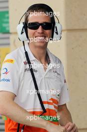 Will Hings (GBR) Sahara Force India F1 Press Officer. 20.04.2012. Formula 1 World Championship, Rd 4, Bahrain Grand Prix, Sakhir, Bahrain, Practice Day
