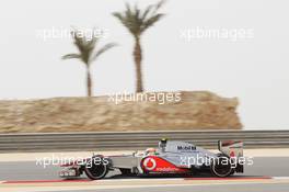 Lewis Hamilton (GBR) McLaren MP4/27. 20.04.2012. Formula 1 World Championship, Rd 4, Bahrain Grand Prix, Sakhir, Bahrain, Practice Day