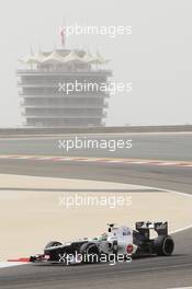 Sergio Perez (MEX) Sauber C31. 20.04.2012. Formula 1 World Championship, Rd 4, Bahrain Grand Prix, Sakhir, Bahrain, Practice Day