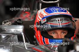 Jenson Button (GBR) McLaren MP4/27. 20.04.2012. Formula 1 World Championship, Rd 4, Bahrain Grand Prix, Sakhir, Bahrain, Practice Day