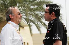 (L to R): Didier Coton (BEL) Driver Manager with Eric Boullier (FRA) Lotus F1 Team Principal. 20.04.2012. Formula 1 World Championship, Rd 4, Bahrain Grand Prix, Sakhir, Bahrain, Practice Day
