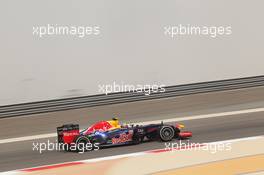 Mark Webber (AUS) Red Bull Racing RB8. 20.04.2012. Formula 1 World Championship, Rd 4, Bahrain Grand Prix, Sakhir, Bahrain, Practice Day