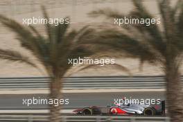 Jenson Button (GBR) McLaren MP4/27. 20.04.2012. Formula 1 World Championship, Rd 4, Bahrain Grand Prix, Sakhir, Bahrain, Practice Day