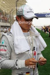 Nico Rosberg (GER) Mercedes AMG F1 on the grid. Motor Racing - Formula One World Championship - Bahrain Grand Prix - Race Day - Sakhir, Bahrain