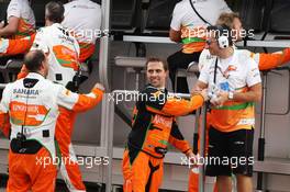 The Sahara Force India F1 Team team celebrate sixth position for Paul di Resta (GBR) Sahara Force India F1. Motor Racing - Formula One World Championship - Bahrain Grand Prix - Race Day - Sakhir, Bahrain