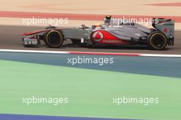 Lewis Hamilton (GBR) McLaren MP4/27. 21.04.2012. Formula 1 World Championship, Rd 4, Bahrain Grand Prix, Sakhir, Bahrain, Qualifying Day