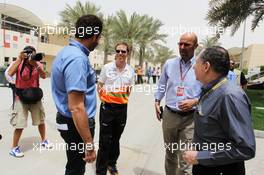(L to R): Matteo Bonciani (ITA) FIA Media Delegate with Will Hings (GBR) Sahara Force India F1 Press Officer; Norman Howell (GBR) FIA Director of Communications; and Jean Todt (FRA) FIA President. 21.04.2012. Formula 1 World Championship, Rd 4, Bahrain Grand Prix, Sakhir, Bahrain, Qualifying Day