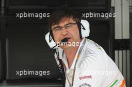 Bradley Joyce (GBR) Sahara Force India F1 Race Engineer. 21.04.2012. Formula 1 World Championship, Rd 4, Bahrain Grand Prix, Sakhir, Bahrain, Qualifying Day