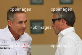 Martin Whitmarsh (GBR) McLaren Chief Executive Officer (Left). 21.04.2012. Formula 1 World Championship, Rd 4, Bahrain Grand Prix, Sakhir, Bahrain, Qualifying Day