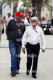 (L to R): Niki Lauda (AUT) with Bernie Ecclestone (GBR) CEO Formula One Group (FOM). 21.04.2012. Formula 1 World Championship, Rd 4, Bahrain Grand Prix, Sakhir, Bahrain, Qualifying Day