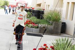 Jean-Eric Vergne (FRA) Scuderia Toro Rosso. 21.04.2012. Formula 1 World Championship, Rd 4, Bahrain Grand Prix, Sakhir, Bahrain, Qualifying Day