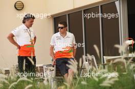 (L to R): Andy Stevenson (GBR) Sahara Force India F1 Team Manager talks with Paul di Resta (GBR) Sahara Force India F1. 19.04.2012. Formula 1 World Championship, Rd 4, Bahrain Grand Prix, Sakhir, Bahrain, Preparation Day