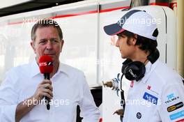 (L to R): Martin Brundle (GBR) Sky Sports Commentator with Esteban Gutierrez (MEX) Sauber Third Driver. 23.11.2012. Formula 1 World Championship, Rd 20, Brazilian Grand Prix, Sao Paulo, Brazil, Practice Day.