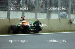 Paul di Resta (GBR) Sahara Force India VJM05 crashes out of the race. 25.11.2012. Formula 1 World Championship, Rd 20, Brazilian Grand Prix, Sao Paulo, Brazil, Race Day.