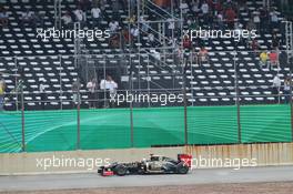 Kimi Raikkonen (FIN) Lotus F1 E20 stops with a blown engine in the third practice session. 24.11.2012. Formula 1 World Championship, Rd 20, Brazilian Grand Prix, Sao Paulo, Brazil, Qualifying Day.
