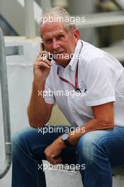 Dr Helmut Marko (AUT) Red Bull Motorsport Consultant. 24.11.2012. Formula 1 World Championship, Rd 20, Brazilian Grand Prix, Sao Paulo, Brazil, Qualifying Day.