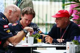 (L to R): Adrian Newey (GBR) Red Bull Racing Chief Technical Officer with Christian Horner (GBR) Red Bull Racing Team Principal and Niki Lauda (AUT) Mercedes Non-Executive Chairman. 25.11.2012. Formula 1 World Championship, Rd 20, Brazilian Grand Prix, Sao Paulo, Brazil, Race Day.