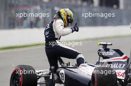 Bruno Senna (BRA) Williams FW34 crashes into the Champions' Wall in the second practice session. 08.06.2012. Formula 1 World Championship, Rd 7, Canadian Grand Prix, Montreal, Canada, Practice Day