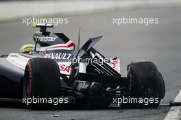 Bruno Senna (BRA) Williams FW34 crashes into the Champions' Wall in the second practice session. 08.06.2012. Formula 1 World Championship, Rd 7, Canadian Grand Prix, Montreal, Canada, Practice Day