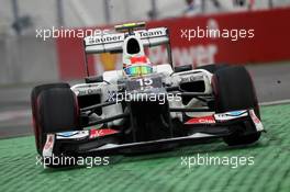 Sergio Perez (MEX) Sauber C31 runs wide. 08.06.2012. Formula 1 World Championship, Rd 7, Canadian Grand Prix, Montreal, Canada, Practice Day