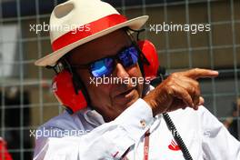 Emilio Botin (ESP) Santander Chairman on the grid. 10.06.2012. Formula 1 World Championship, Rd 7, Canadian Grand Prix, Montreal, Canada, Race Day