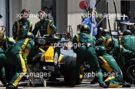 Heikki Kovalainen (FIN) Caterham CT01 makes a pit stop. 10.06.2012. Formula 1 World Championship, Rd 7, Canadian Grand Prix, Montreal, Canada, Race Day