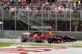 Mark Webber (AUS) Red Bull Racing RB8 and Felipe Massa (BRA) Ferrari F2012 battle for position. 10.06.2012. Formula 1 World Championship, Rd 7, Canadian Grand Prix, Montreal, Canada, Race Day