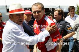 (L to R): Emilio Botin (ESP) Santander Chairman with Stefano Domenicali (ITA) Ferrari General Director. 09.06.2012. Formula 1 World Championship, Rd 7, Canadian Grand Prix, Montreal, Canada, Qualifying Day
