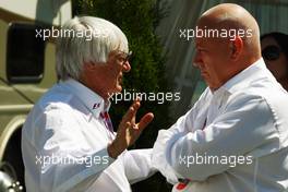Bernie Ecclestone (GBR) CEO Formula One Group (FOM) (Left). 10.06.2012. Formula 1 World Championship, Rd 7, Canadian Grand Prix, Montreal, Canada, Race Day