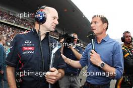 (L to R): Adrian Newey (GBR) Red Bull Racing Chief Technical Officer with David Coulthard (GBR) Red Bull Racing and Scuderia Toro Advisor / BBC Television Commentator on the grid. 15.04.2012. Formula 1 World Championship, Rd 3, Chinese Grand Prix, Shanghai, China, Race Day
