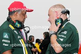 (L to R): Tony Fernandes (MAL) Caterham Team Principal with Mike Gascoyne (GBR) Caterham Group Chief Technical Officer. 15.04.2012. Formula 1 World Championship, Rd 3, Chinese Grand Prix, Shanghai, China, Race Day