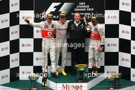 Jenson Button (GBR), McLaren Mercedes, Nico Rosberg (GER), Mercedes GP, Lewis Hamilton (GBR), McLaren Mercedes and Norbert Haug (GER), Mercedes, Motorsport chief  15.04.2012. Formula 1 World Championship, Rd 3, Chinese Grand Prix, Shanghai, China, Race Day