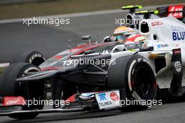 Sergio Perez (MEX), Sauber F1 Team and Lewis Hamilton (GBR), McLaren Mercedes  15.04.2012. Formula 1 World Championship, Rd 3, Chinese Grand Prix, Shanghai, China, Race Day