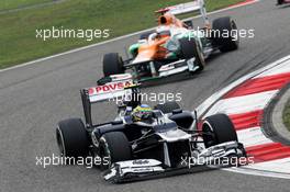 Bruno Senna (BRA) Williams FW34 with damaged front wing. 15.04.2012. Formula 1 World Championship, Rd 3, Chinese Grand Prix, Shanghai, China, Race Day