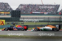 Mark Webber (AUS) Red Bull Racing RB8 leads Paul di Resta (GBR) Sahara Force India VJM05. 15.04.2012. Formula 1 World Championship, Rd 3, Chinese Grand Prix, Shanghai, China, Race Day