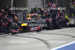 Mark Webber (AUS), Red Bull Racing pit stop  15.04.2012. Formula 1 World Championship, Rd 3, Chinese Grand Prix, Shanghai, China, Race Day
