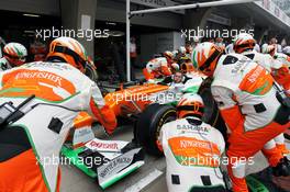 Sahara Force India F1 Team practice a pit stop. 15.04.2012. Formula 1 World Championship, Rd 3, Chinese Grand Prix, Shanghai, China, Race Day