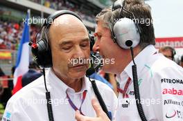 (L to R): Peter Sauber (SUI) Sauber Team Principal with Nick Fry (GBR) Mercedes AMG F1 Chief Executive Officer. 10.05.2012. Formula 1 World Championship, Rd 5, Spanish Grand Prix, Barcelona, Spain, Race Day