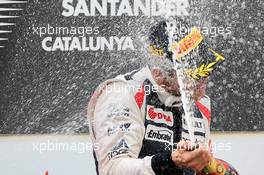 Race winner Pastor Maldonado (VEN) Williams celebrates on the podium. 10.05.2012. Formula 1 World Championship, Rd 5, Spanish Grand Prix, Barcelona, Spain, Race Day