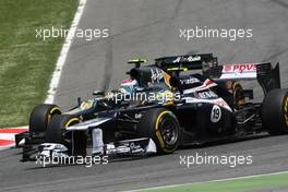 Bruno Senna (BRE), Williams F1 Team and Vitaly Petrov (RUS), Caterham F1 Team  13.05.2012. Formula 1 World Championship, Rd 5, Spanish Grand Prix, Barcelona, Spain, Race Day